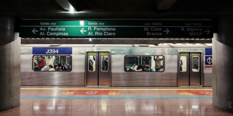 Vantagens de morar perto de estações de metrô  